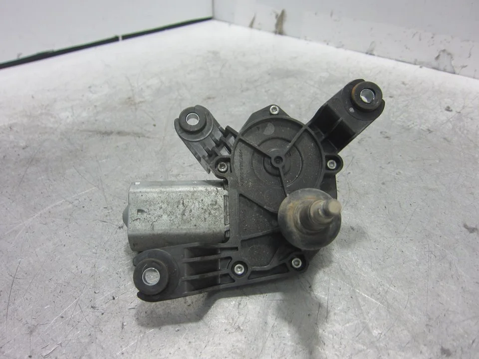 Foto de MOTOR LIMPIA TRASERO OPEL CORSA D 1.4 16V (90 CV / 66 KW) referencia 53027312