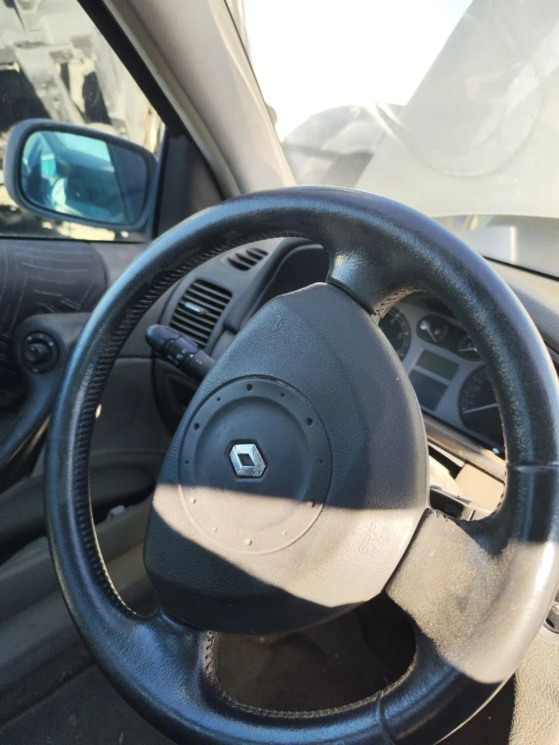 Foto de VOLANTE RENAULT LAGUNA II (BG0) 1.8 CAT (120 CV / 88 KW)