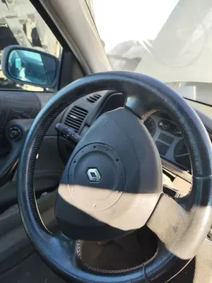 Foto de VOLANTE RENAULT LAGUNA II (BG0) 1.8 CAT (120 CV / 88 KW)