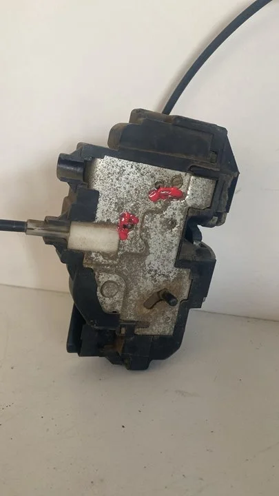 Foto de CERRADURA PUERTA DELANTERA DERECHA NISSAN NOTE (E11E) referencia 20050R