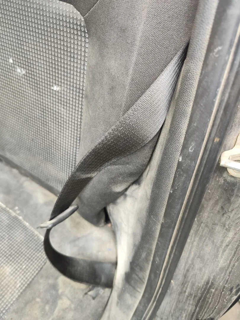 Foto de CINTURON SEGURIDAD TRASERO IZQUIERDO OPEL CORSA D 1.3 16V CDTI (75 CV / 55 KW)
