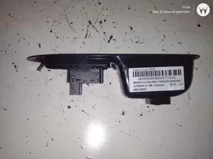 Foto de MANDO ELEVALUNAS TRASERO DERECHO CITROEN C4 BERLINA 1.6 e-HDi FAP (114 CV / 84 KW) referencia 96657926XT