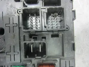 Foto de CAJA RELES / FUSIBLES CITROEN GRAND C4 PICASSO 1.6 16V HDi FAP (109 CV / 80 KW) referencia 966405908001 foto 5