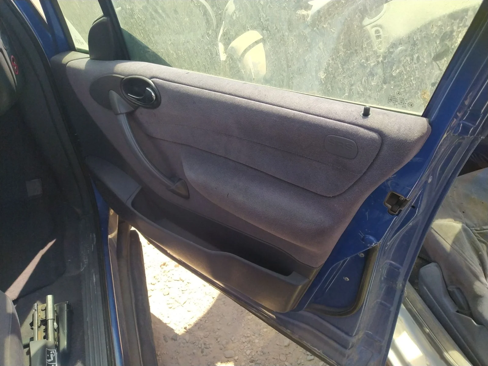 Foto de RETENEDOR PUERTA MERCEDES-BENZ CLASE A (BM 168) 1.7 CDI Diesel CAT (90 CV / 66 KW) referencia A1687200116