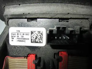 Foto de VOLANTE VOLKSWAGEN PASSAT BERLINA (3C2) 2.0 TDI (140 CV / 103 KW) referencia 1K0959538C foto 3