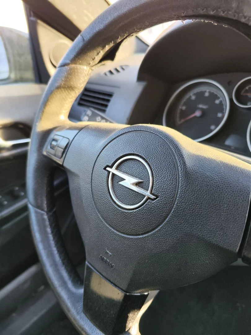 Foto de AIRBAG DELANTERO IZQUIERDO OPEL ASTRA H TWIN TOP 1.9 16V CDTI CAT (Z 19 DTH / LRD) (150 CV / 110 KW)