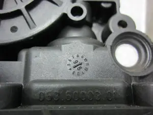 Foto de ELEVALUNAS DELANTERO IZQUIERDO OPEL ASTRA F BERLINA 1.6 CAT (101 CV / 74 KW) referencia 0536000301 foto 4