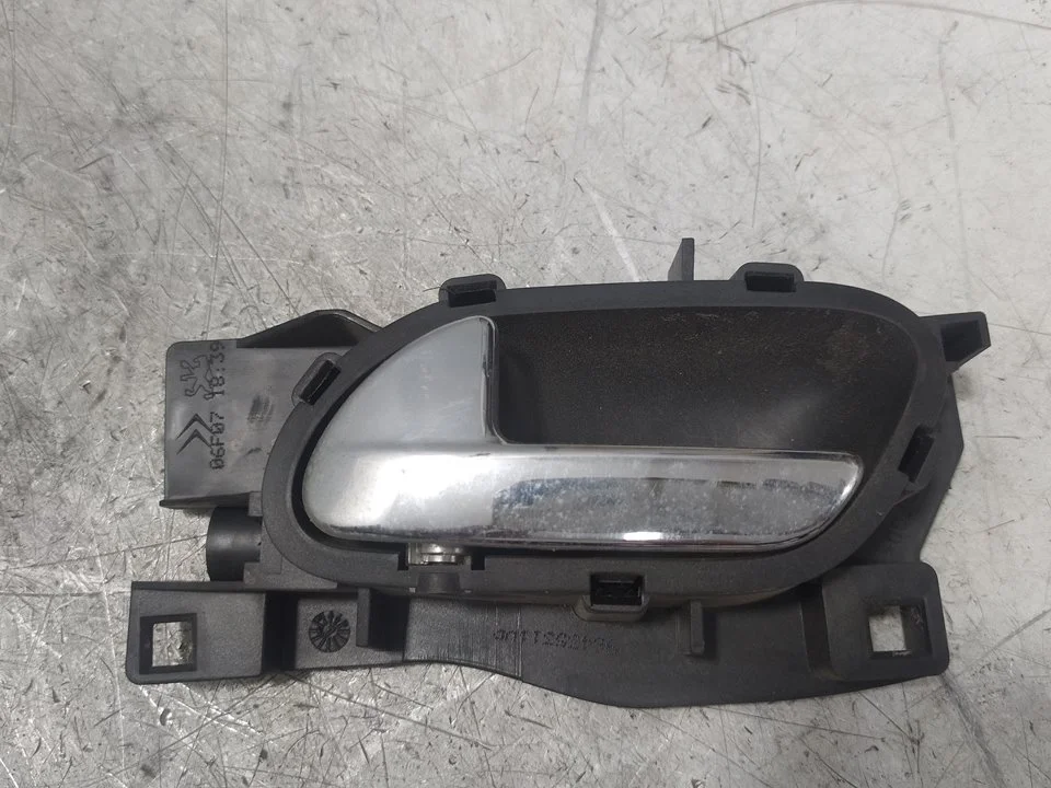 Foto de MANETA INTERIOR DELANTERA IZQUIERDA CITROEN C4 COUPE 1.6 16V HDi (90 CV / 66 KW) referencia 13G10018