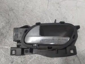 Foto de MANETA INTERIOR DELANTERA IZQUIERDA CITROEN C4 COUPE 1.6 16V HDi (90 CV / 66 KW) referencia 13G10018