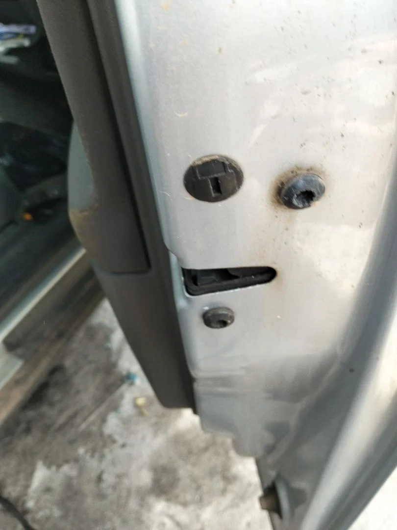 Foto de CERRADURA PUERTA DELANTERA DERECHA SEAT ALTEA (5P1) 1.9 TDI (105 CV / 77 KW) referencia 1P1837016