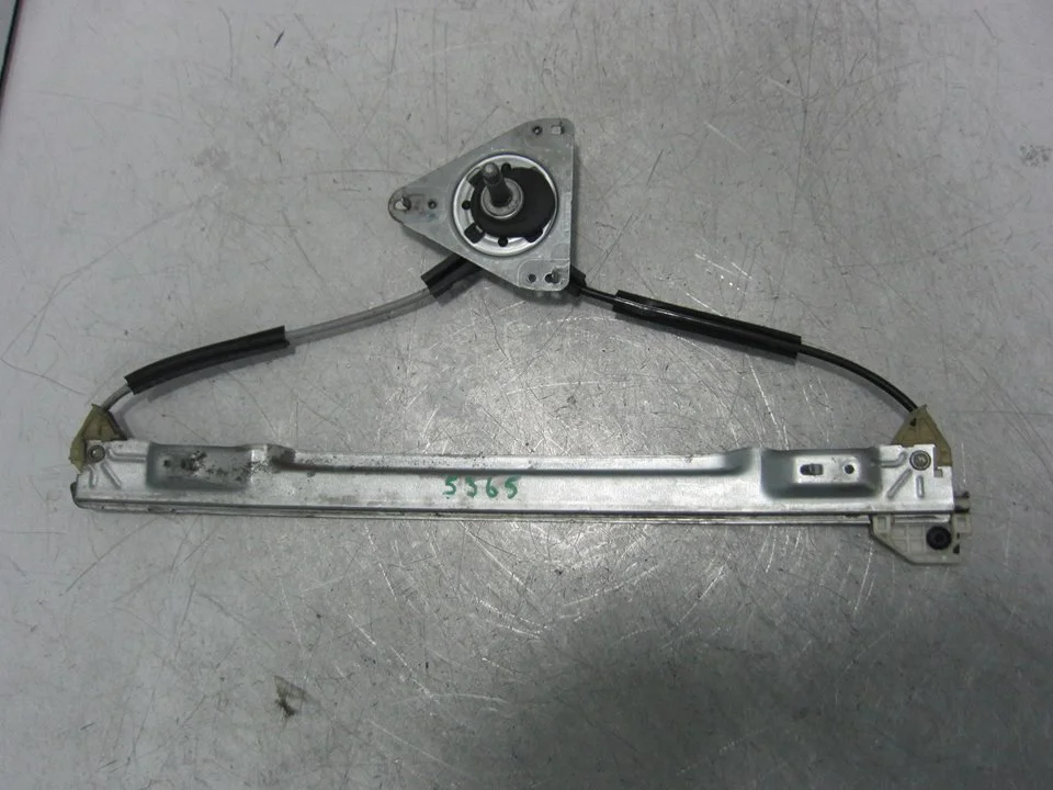 Foto de ELEVALUNAS TRASERO DERECHO CITROEN C4 PICASSO 1.6 16V (120 CV / 88 KW) referencia 965600980