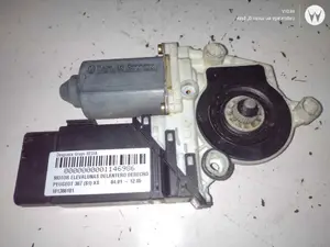 Foto de MOTOR ELEVALUNAS DELANTERO DERECHO PEUGEOT 307 (S1)(04.2001) 2.0 HDi CAT (90 CV / 66 KW) referencia 101386101