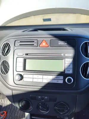 Foto de SISTEMA AUDIO / RADIO CD VOLKSWAGEN GOLF PLUS V (5M1) 1.9 TDI (105 CV / 77 KW)