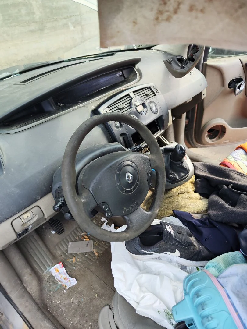 Foto de VOLANTE RENAULT SCENIC II 1.5 dCi Diesel (101 CV / 74 KW) referencia 8200831780