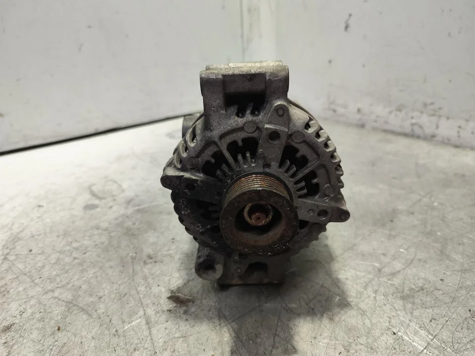 Foto de ALTERNADOR BMW SERIE M6 GRAN COUPE (F06) 4.4 V8 32V (560 CV / 412 KW) referencia 7606628