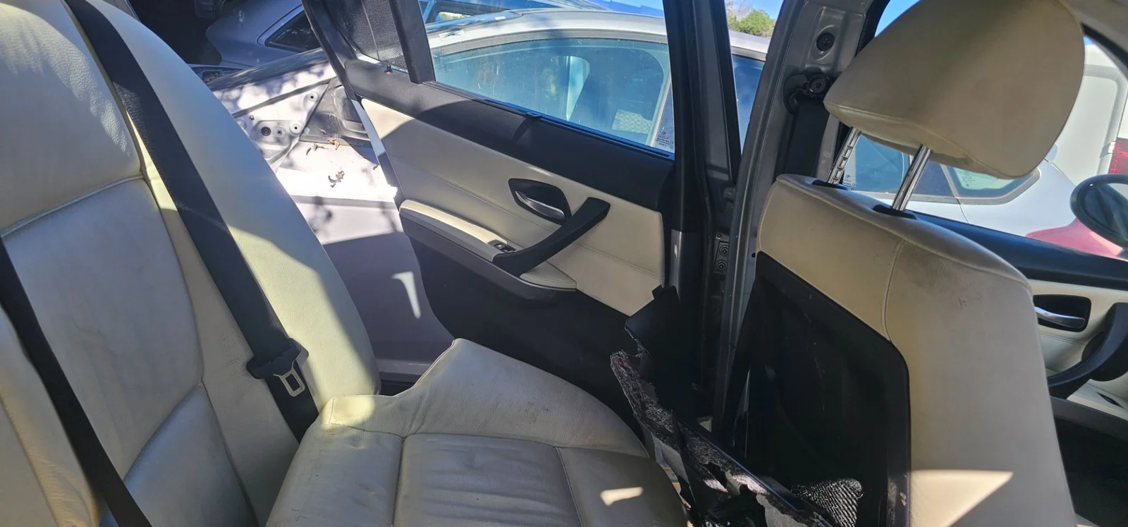 Foto de GUARNECIDO PUERTA TRASERA IZQUIERDA BMW SERIE 3 BERLINA (E90) 2.0 CAT (129 CV / 95 KW)