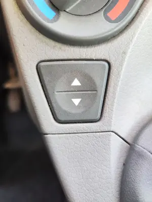 Foto de MANDO ELEVALUNAS DELANTERO IZQUIERDO FIAT II PANDA (169) 1.2 CAT (60 CV / 44 KW)