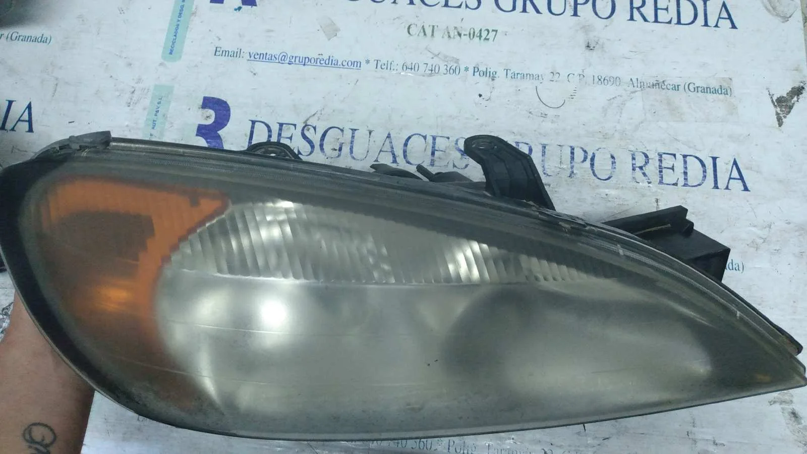 Foto de FARO DERECHO NISSAN PRIMERA BERLINA (P11) 2.0 Turbodiesel CAT (90 CV / 66 KW) referencia 260109F686