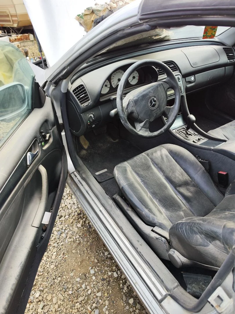 Foto de GOMAS CONTORNO PUERTA MERCEDES-BENZ CLK (BM 208) CABRIO 3.2 V6 18V CAT (218 CV / 160 KW)