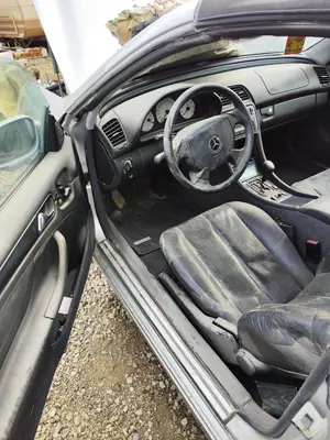 Foto de GOMAS CONTORNO PUERTA MERCEDES-BENZ CLK (BM 208) CABRIO 3.2 V6 18V CAT (218 CV / 160 KW)
