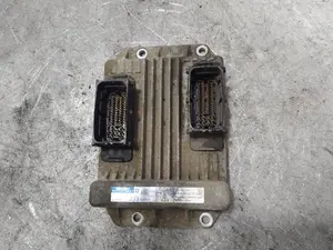 Foto de CENTRALITA MOTOR UCE OPEL MERIVA 1.7 16V DTI CAT (Y 17 DT / LR6) (75 CV / 55 KW) referencia 8973509487 foto 1