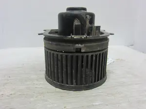 Foto de MOTOR CALEFACCION AUDI A3 (8L) 1.9 TDI (110 CV / 81 KW) referencia 1J1819021A foto 3