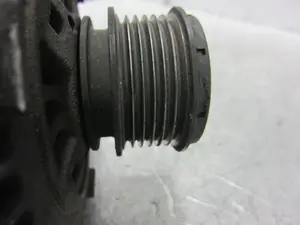 Foto de ALTERNADOR VOLKSWAGEN GOLF IV BERLINA (1J1)(10.1997) 1.9 TDI (110 CV / 81 KW) referencia 028903029G foto 7