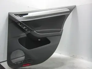 Foto de GUARNECIDO PUERTA TRASERA DERECHA VOLKSWAGEN GOLF VII BERLINA (BQ1/BE2) 1.6 TDI (116 CV / 85 KW) referencia 5G6867212