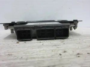 Foto de CENTRALITA MOTOR UCE PEUGEOT 307 (S1)(04.2001) 2.0 HDi FAP CAT (107 CV / 79 KW) referencia 9644606180 foto 7