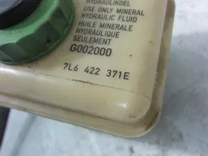 Foto de DEPOSITO SERVO PORSCHE CAYENNE (TIPO 92A) referencia 7L6422371E foto 4
