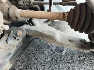 Foto de BRAZO SUSPENSION DELANTERO IZQUIERDO FORD MONDEO BERLINA (GE) 2.0 TDCi CAT (131 CV / 96 KW)