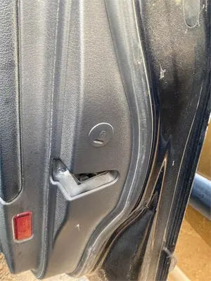 Foto de CERRADURA PUERTA DELANTERA DERECHA AUDI A4 BERLINA (8E) 1.9 TDI (131 CV / 96 KW) referencia 8E1837016C