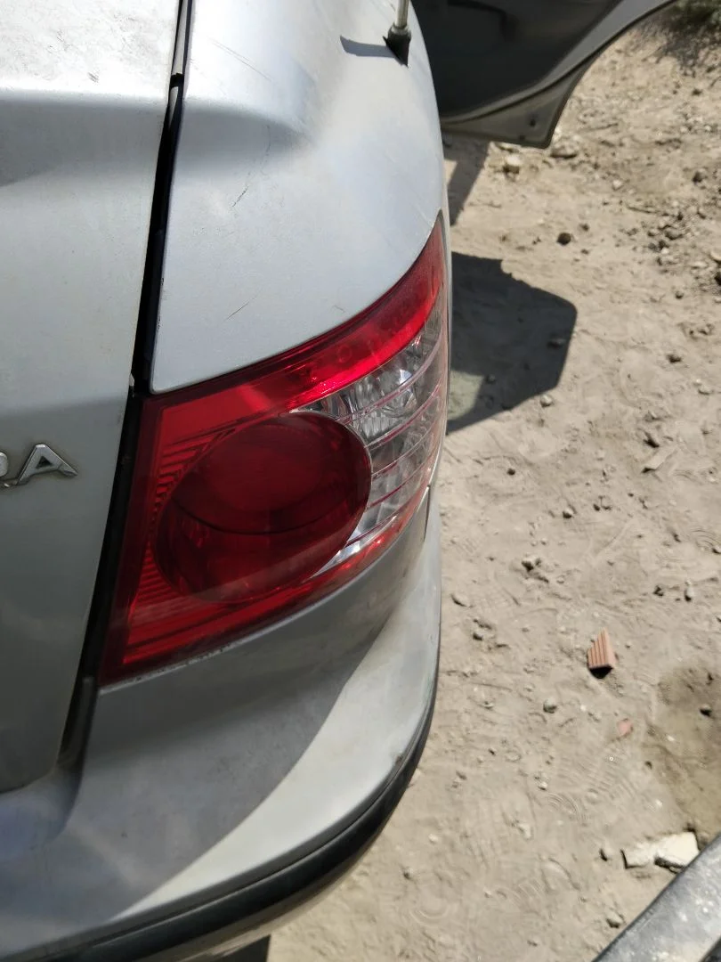Foto de PILOTO TRASERO DERECHO HYUNDAI ELANTRA (XD) 2.0 CRDi CAT (113 CV / 83 KW)