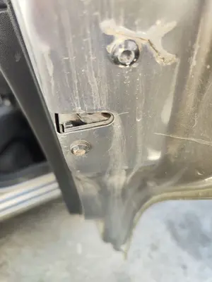 Foto de CERRADURA PUERTA TRASERA DERECHA SEAT IBIZA (6L1) 1.9 TDI (101 CV / 74 KW)