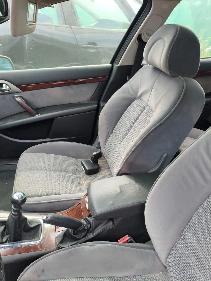 Foto de ASIENTO DELANTERO DERECHO PEUGEOT 407 SW 2.0 16V HDi FAP CAT (RHR / DW10BTED4) (136 CV / 100 KW)
