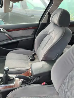 Foto de ASIENTO DELANTERO DERECHO PEUGEOT 407 SW 2.0 16V HDi FAP CAT (RHR / DW10BTED4) (136 CV / 100 KW)