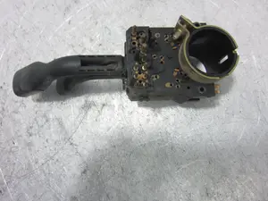 Foto de MANDO MULTIFUNCION AUDI 100 AVANT (C4) 2.3 (133 CV / 98 KW) referencia 443953513H foto 5