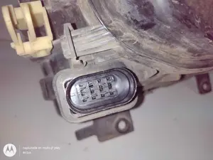 Foto de FARO IZQUIERDO VOLKSWAGEN POLO III BERLINA (6N2) referencia 6N1941015AA foto 4