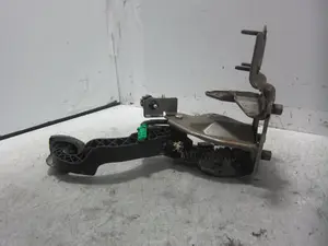 Foto de PEDAL EMBRAGUE CITROEN C4 CACTUS 1.2 12V VTi (82 CV / 60 KW) referencia 9653940880 foto 5
