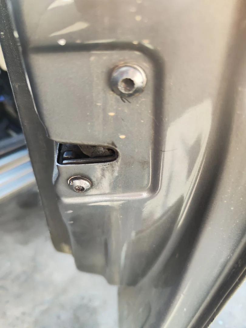 Foto de CERRADURA PUERTA DELANTERA DERECHA SEAT IBIZA (6L1) 1.9 TDI (101 CV / 74 KW)