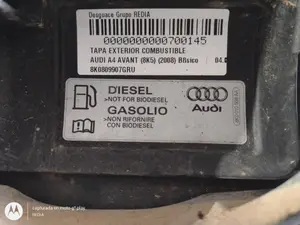 Foto de TAPA EXTERIOR COMBUSTIBLE AUDI A4 AVANT (8K5) 2.0 16V TDI (143 CV / 105 KW) referencia 8K0809907GRU foto 4