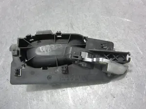 Foto de MANETA INTERIOR DELANTERA IZQUIERDA PEUGEOT 307 BREAK / SW (S1)(04.2002) 2.0 HDi FAP CAT (107 CV / 79 KW) referencia 9643604577 foto 3
