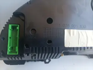 Foto de CUADRO INSTRUMENTOS AUDI A4 AVANT (8E) 2.5 V6 24V TDI (163 CV / 120 KW) referencia 1036901830 foto 2