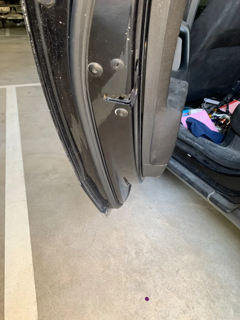 Foto de CERRADURA PUERTA TRASERA IZQUIERDA VOLKSWAGEN PASSAT VARIANT (3C5) 2.0 TDI (140 CV / 103 KW) referencia 3C4839016B