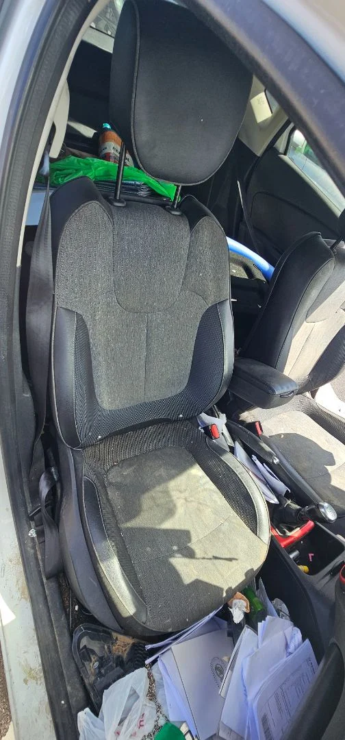 Foto de ASIENTO DELANTERO DERECHO RENAULT CAPTUR I 1.5 dCi Diesel FAP (110 CV / 81 KW)