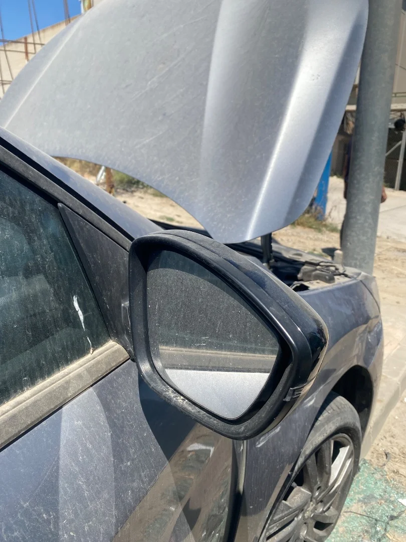 Foto de RETROVISOR DERECHO PEUGEOT 208 (P2) 1.2 PureTech (74 CV / 55 KW)