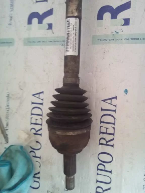 Foto de TRANSMISION DELANTERA DERECHA RENAULT MEGANE II BERLINA 5P