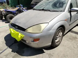 Foto de PARAGOLPES DELANTERO FORD FOCUS BERLINA (CAK) 1.6 16V CAT (101 CV / 74 KW) foto 2