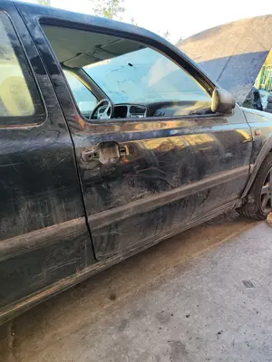 Foto de PUERTA DELANTERA DERECHA VOLKSWAGEN GOLF III (1H1)(11.1991) 1.9 TDI (110 CV / 81 KW)