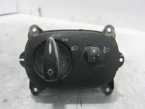 Foto de MANDO LUCES FORD TOURNEO CONNECT (TC7) 1.8 TDCi CAT (90 CV / 66 KW) referencia 4373026
